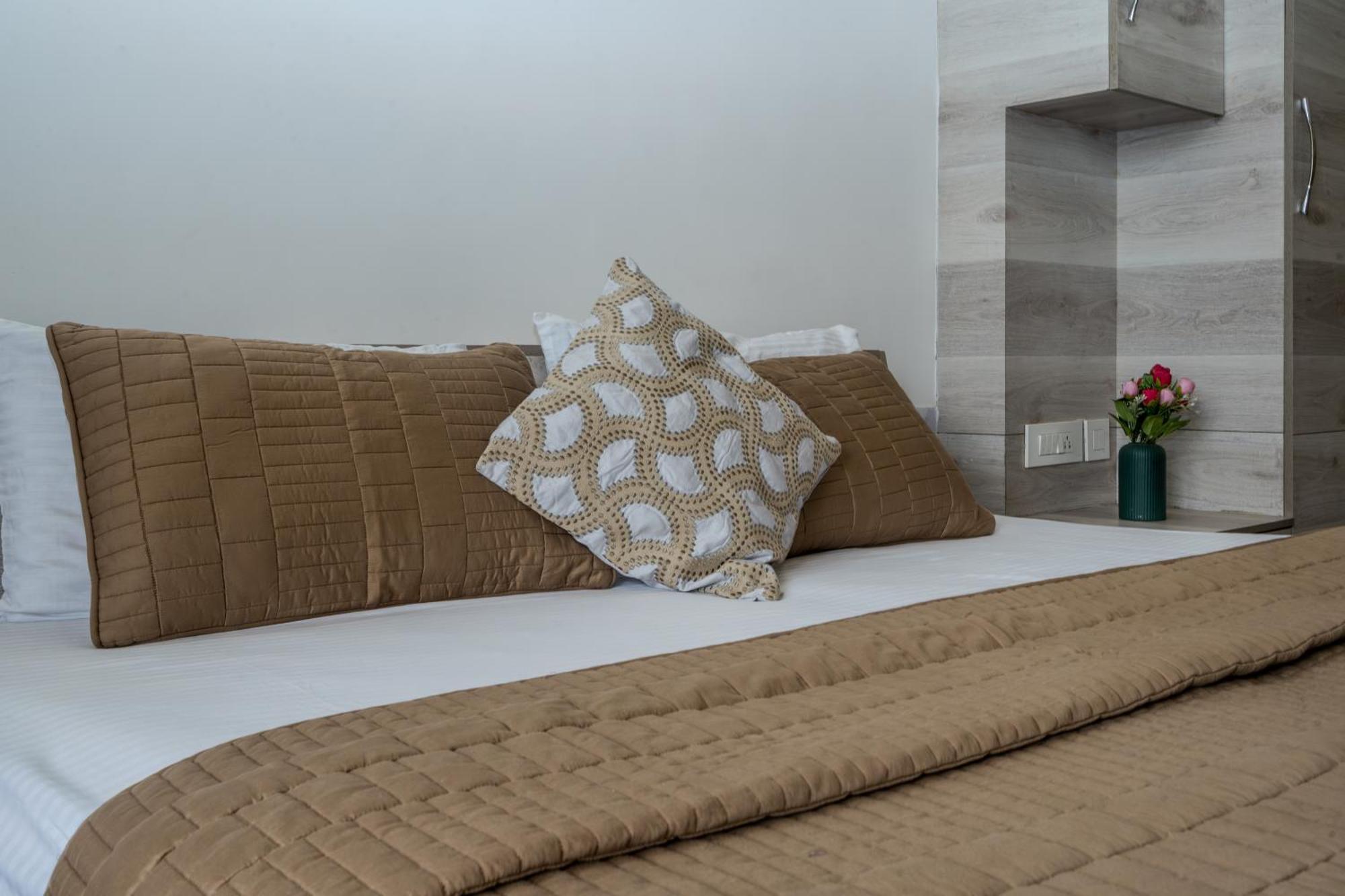 Stay Studio Hotel & Residences Gurgaon Exterior foto